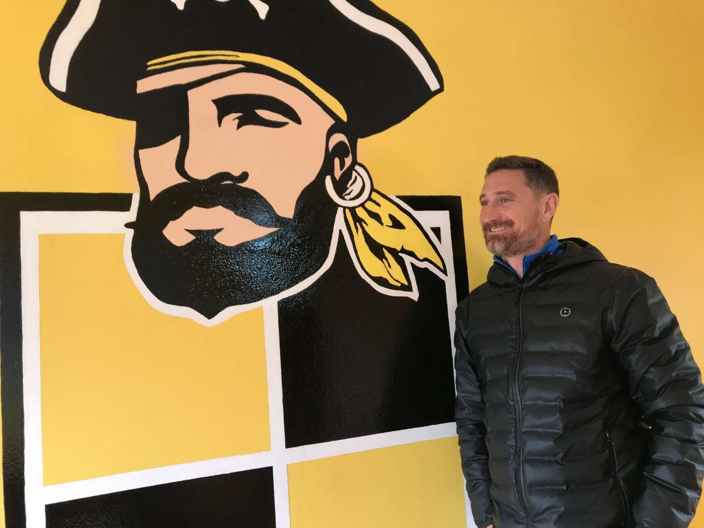 Felicidad AURINEGRA: Patricio Graff un año más PIRATA