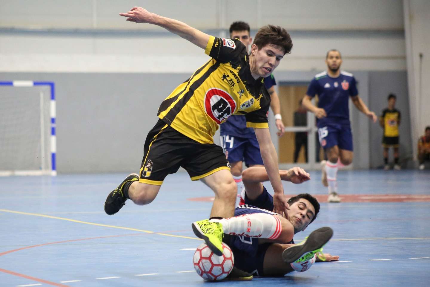 Futsal AURINEGRO sigue a tres puntos de playoffs