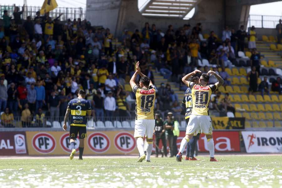 Coquimbo Unido mostró su mejor versión y derrotó a Everton