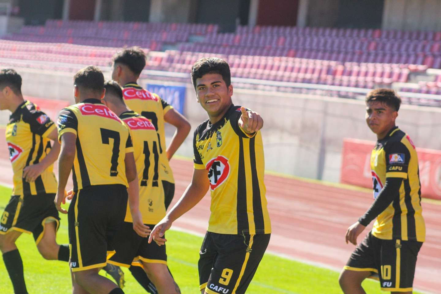 Fútbol Joven AURINEGRO se impuso en el clásico