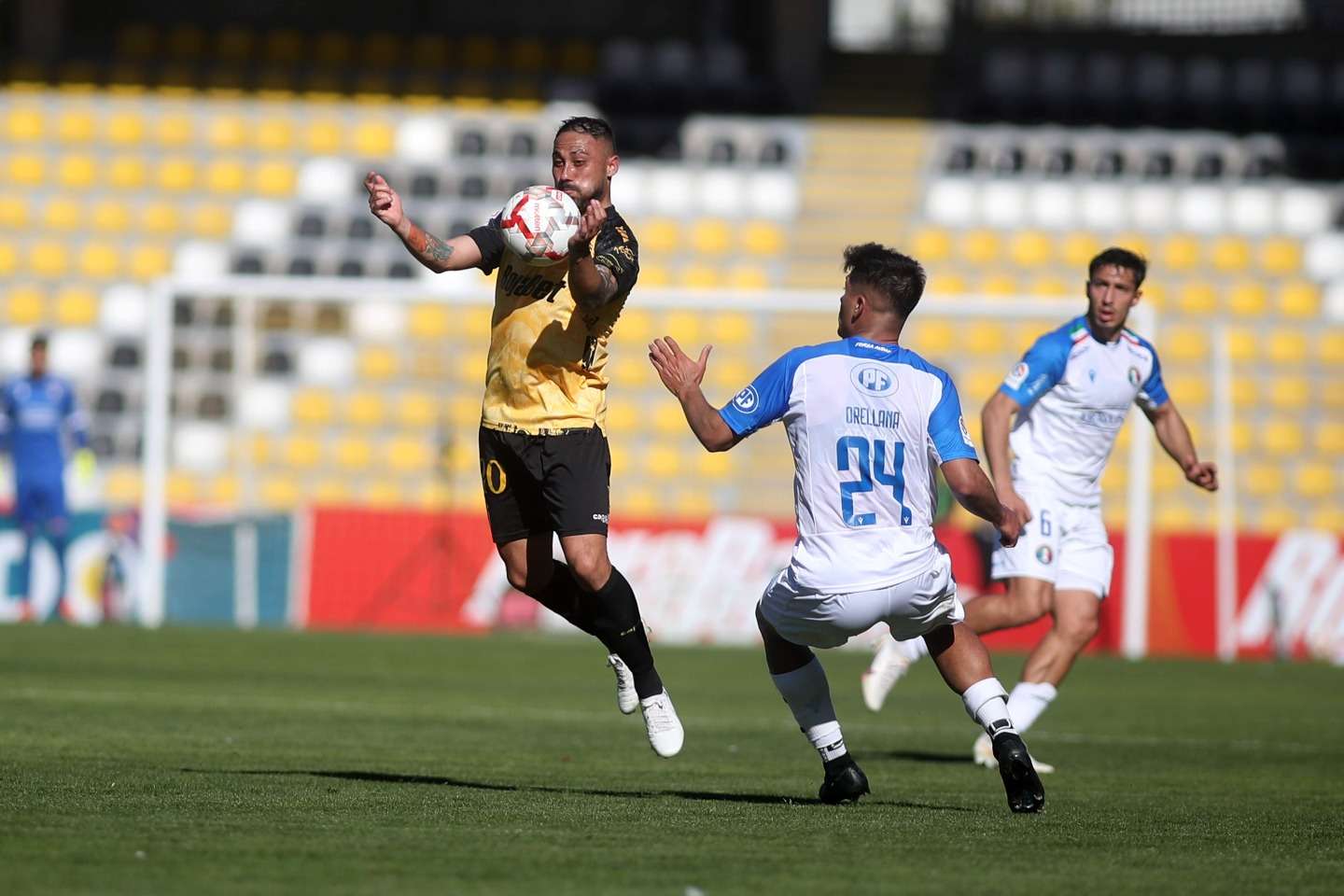 EL AURINEGRO LOGRÓ EMPATAR A PURA FUERZA Y CORAJE