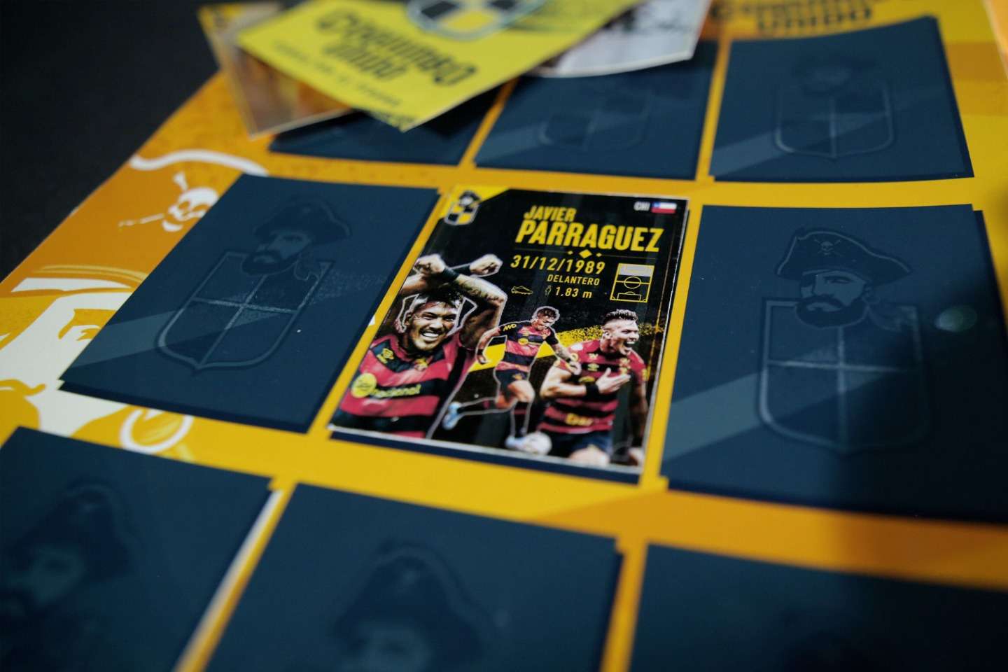 BÚFALO AURINEGRO: JAVIER PARRAGUEZ FIRMÓ COMO PIRATA