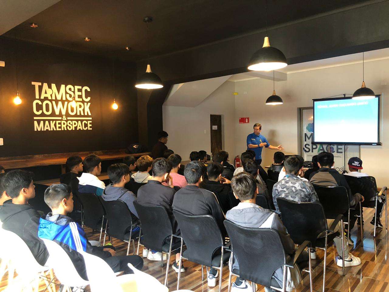 Iniciaron charlas de Coquimbo Unido en Colegio San Luis