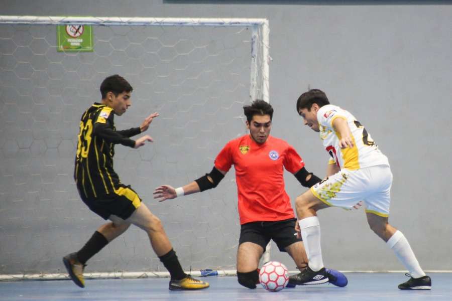 Futsal COQUIMBANO se impone en choque AURINEGRO